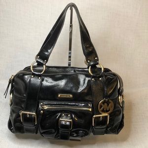 MICHAEL KORS BLACK PATENT LEATHER SATCHEL 👜